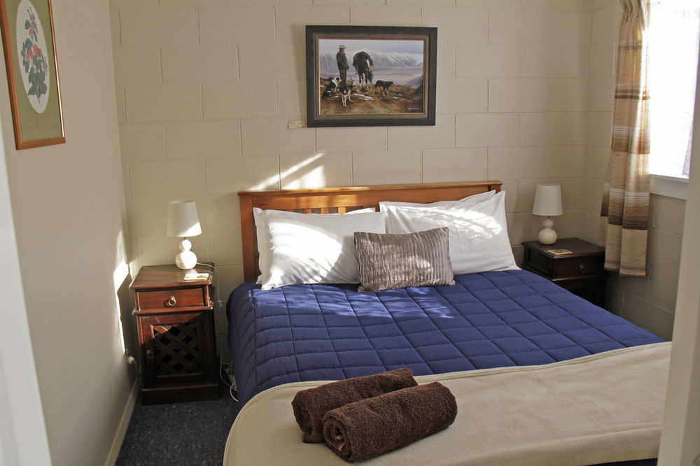 Burkes Pass Country Motels Exterior photo
